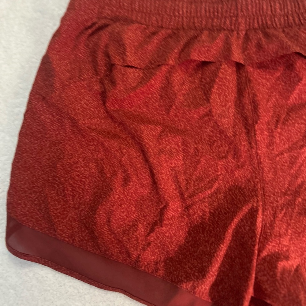 Athleta Mesh Racer Run Shorts Rust Red Speckled Size M - Picture 6 of 10
